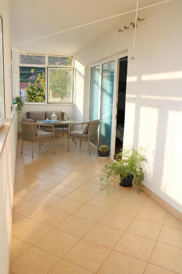 Apartment Teraferma Komiža Kültér fotó